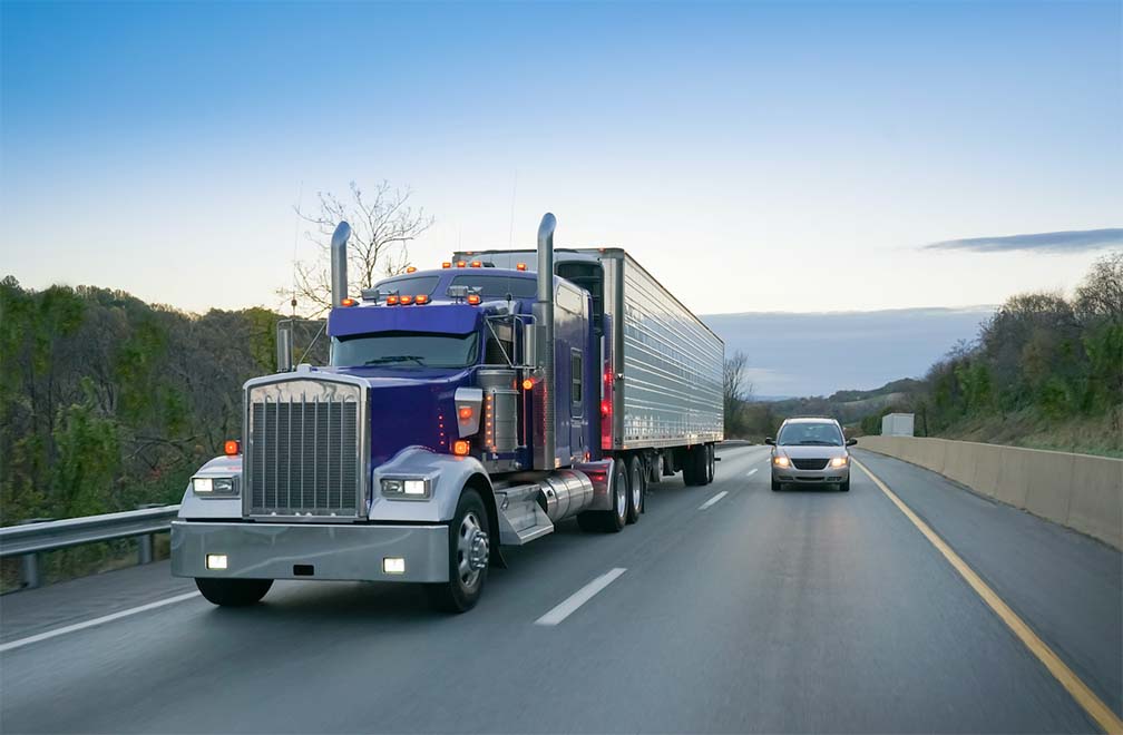 8 Truck Driver Tips For Avoiding and Preventing Accidents